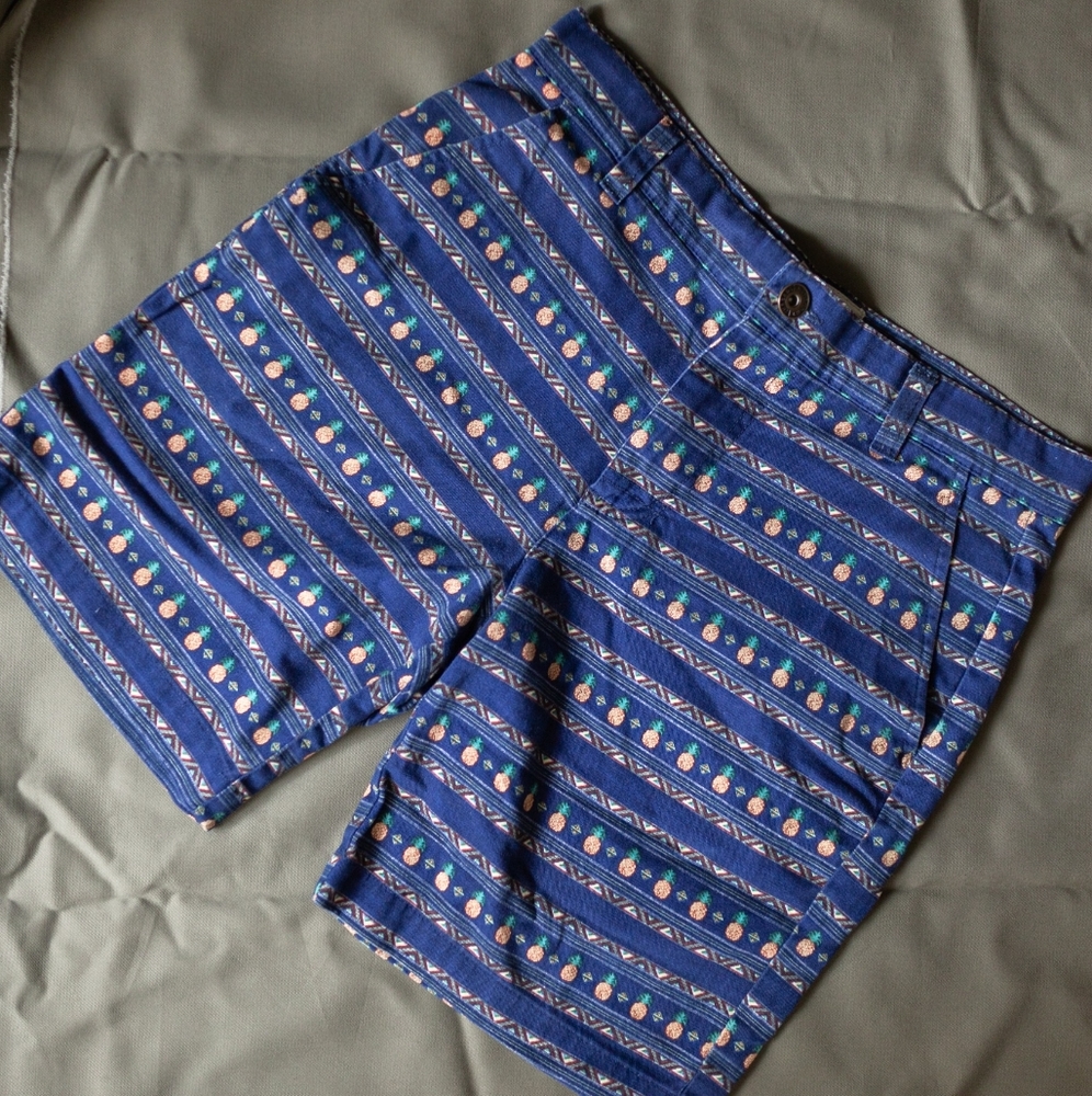 Vintage Pineapple short